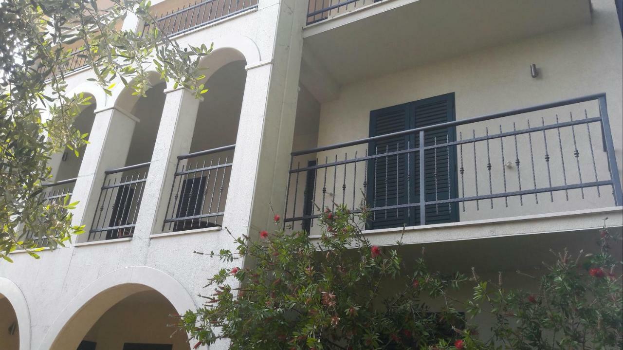 Apartmani Vitturi Kaštela Εξωτερικό φωτογραφία